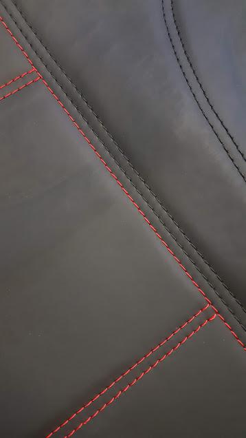Universal Rear Seat Cover Size 06/08S | Black/Red Stitching